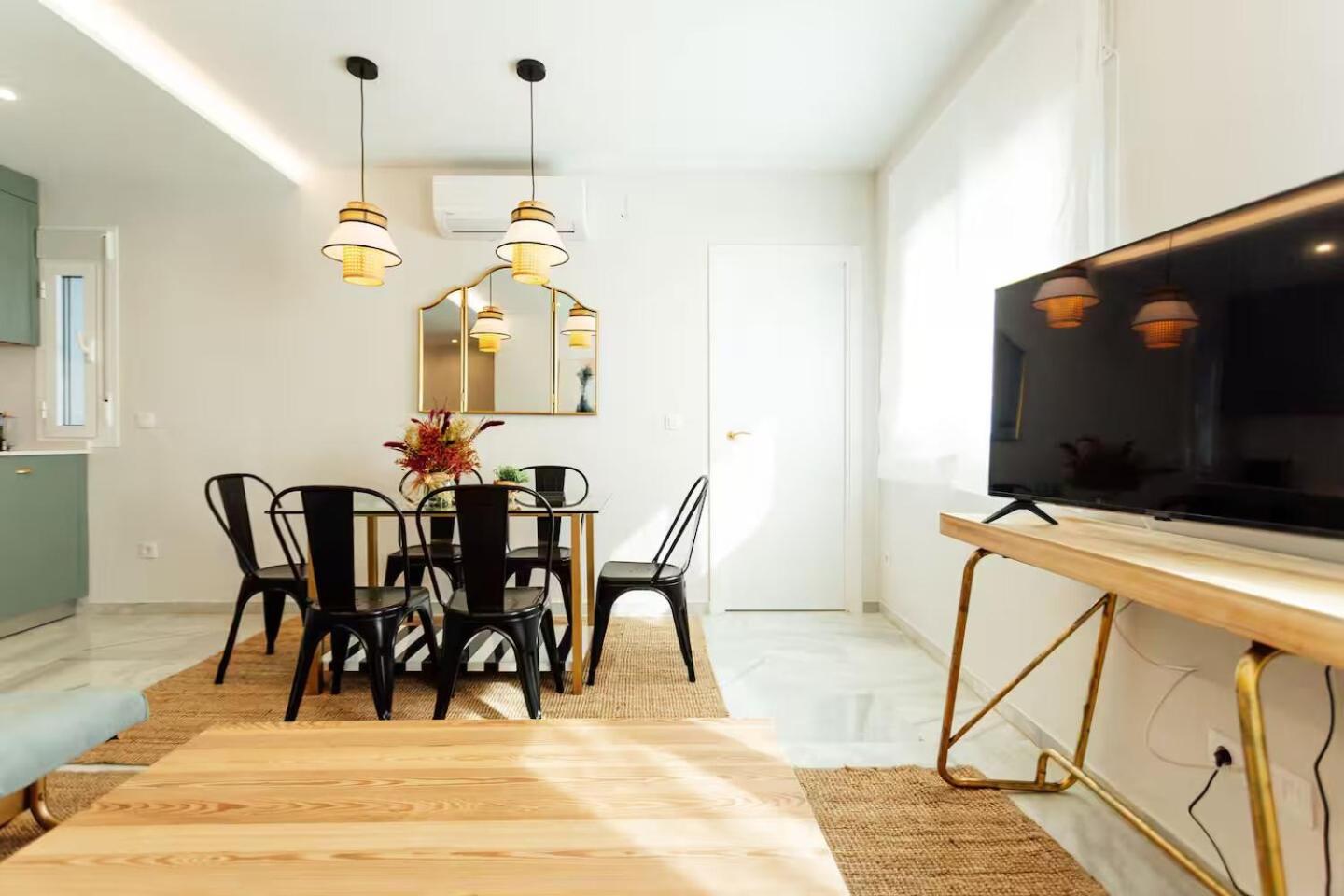 Reformed And Comfy- 2Bd 2Bth- Arenal Daire Sevilla Dış mekan fotoğraf