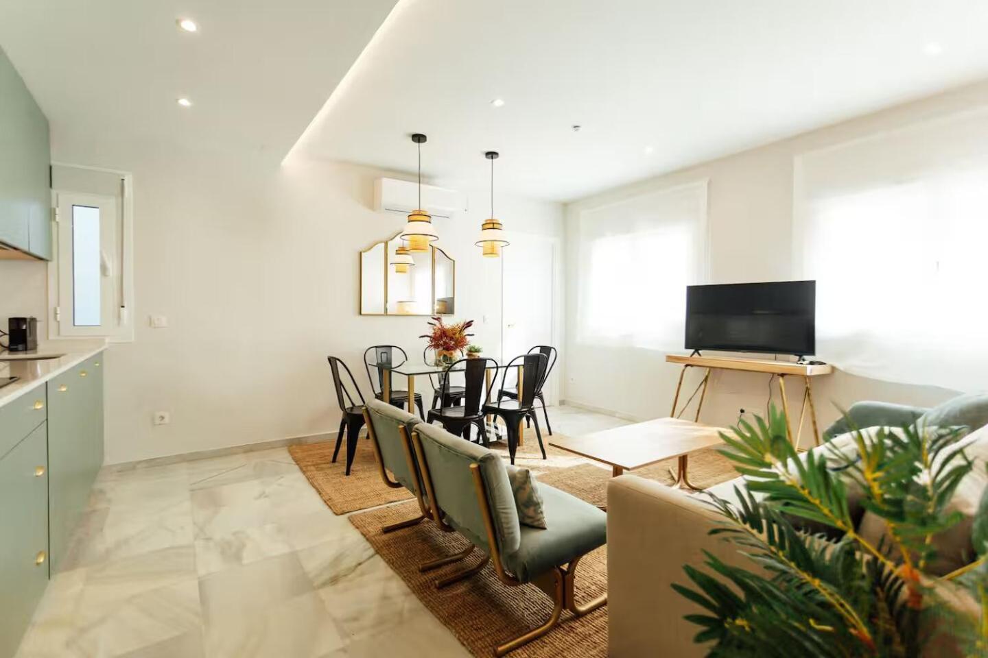 Reformed And Comfy- 2Bd 2Bth- Arenal Daire Sevilla Dış mekan fotoğraf