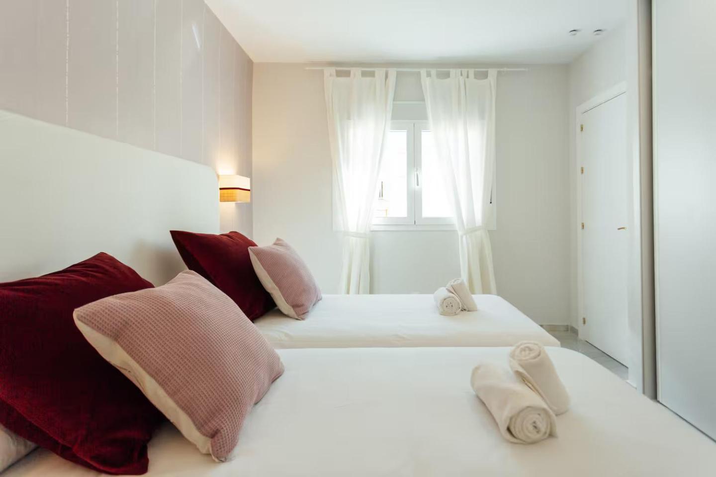 Reformed And Comfy- 2Bd 2Bth- Arenal Daire Sevilla Dış mekan fotoğraf