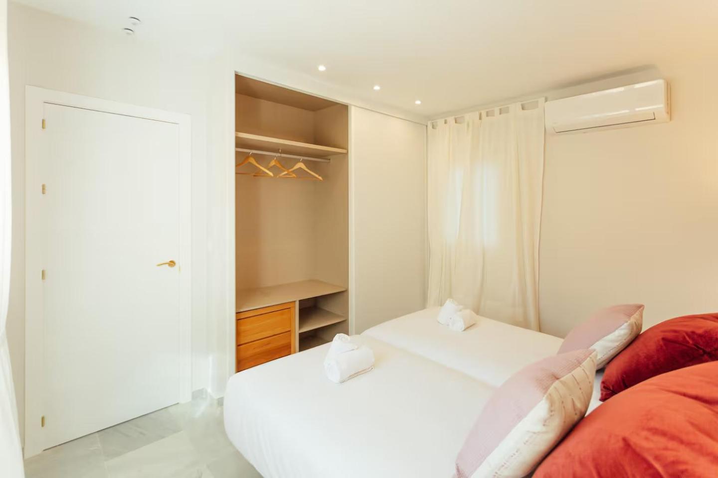 Reformed And Comfy- 2Bd 2Bth- Arenal Daire Sevilla Dış mekan fotoğraf